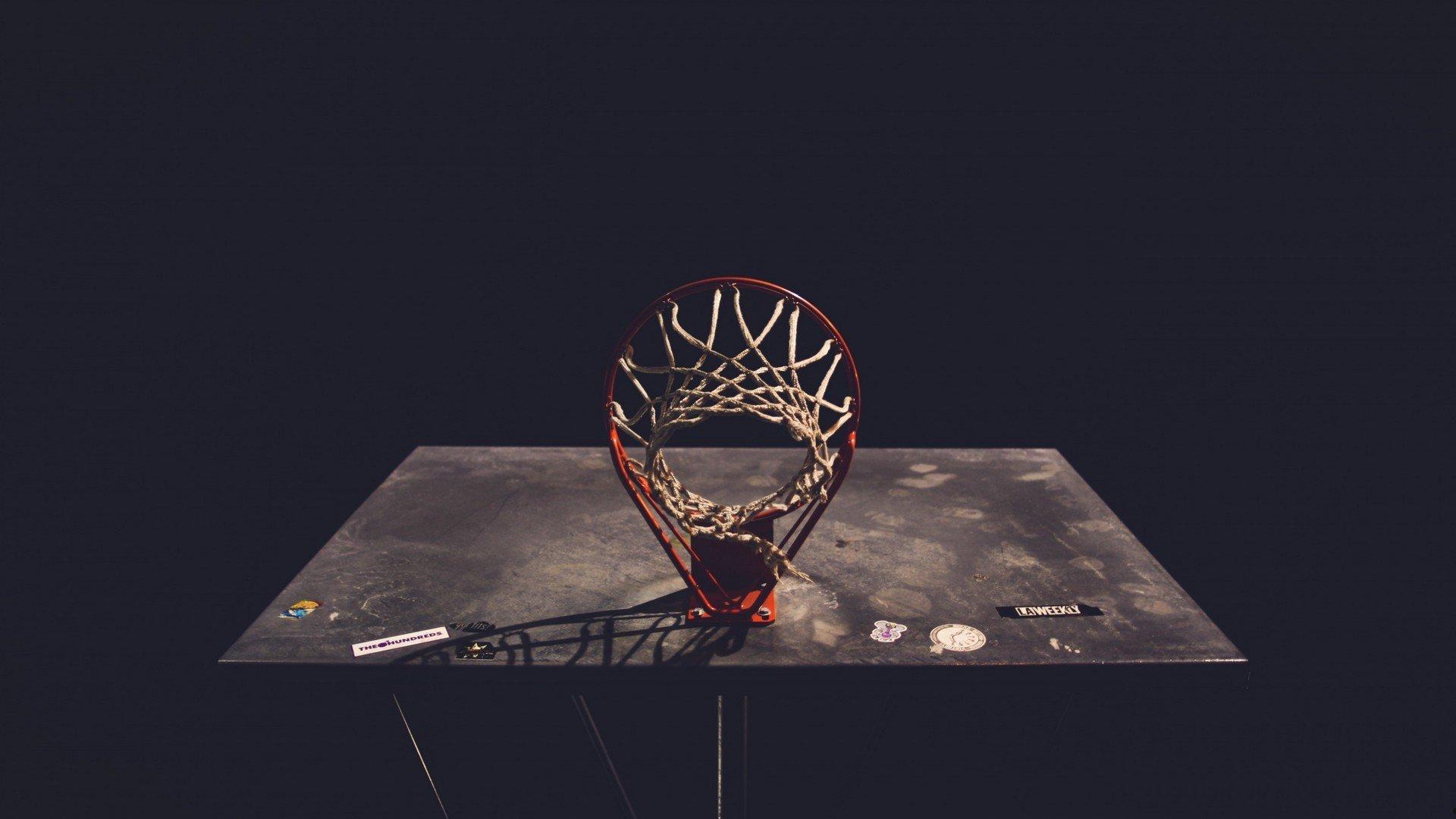 意甲焦点战半场互交白卷 罗氏重炮惊险划破达拉拉夜空